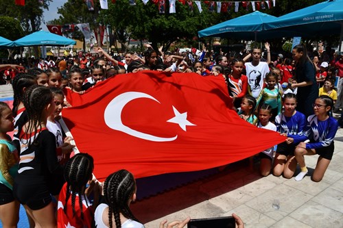 Ulusal Egemenlik ve Çocuk Bayramı Kutlandı